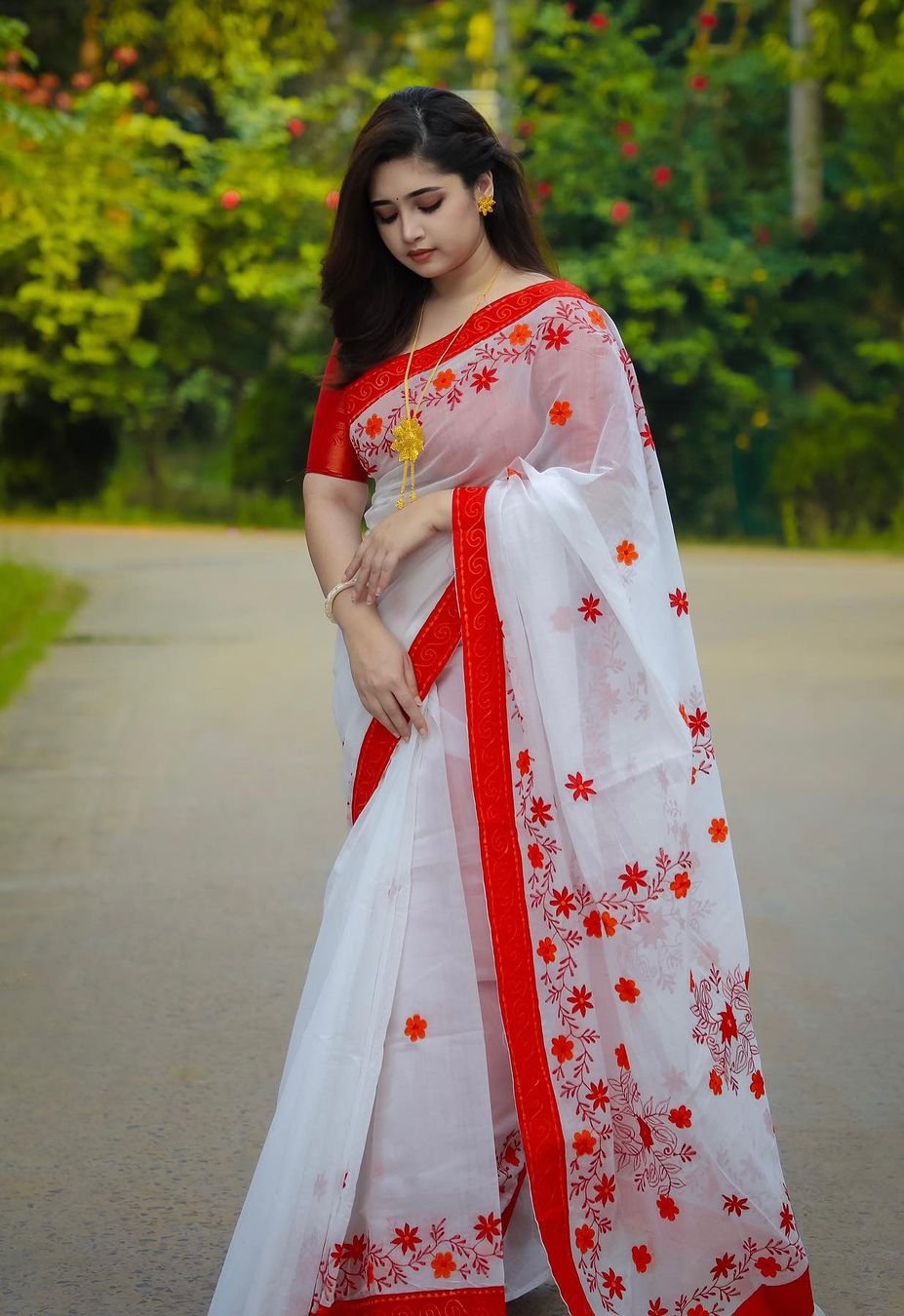 শাড়ি
